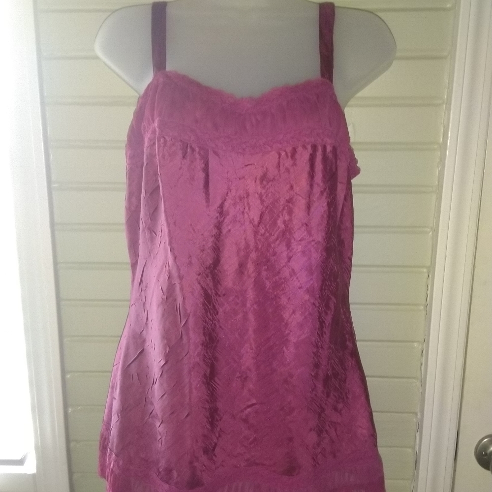 Super cute longer tank